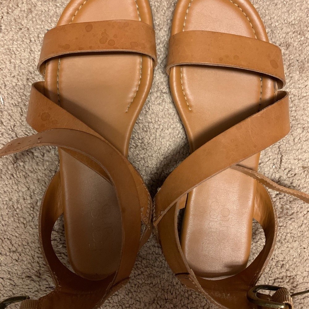 Women’s size 7 leather sandals